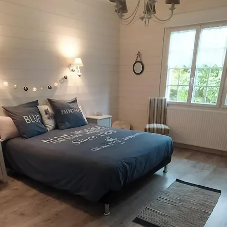 L'ecureuil Gourmand, D'hotes En Anjou Bleu Saint-Martin-du-Bois