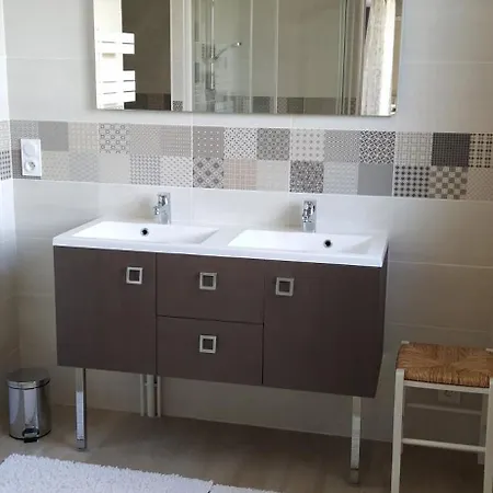 L'ecureuil Gourmand, D'hotes En Anjou Bleu Saint-Martin-du-Bois (Maine-et-Loire)