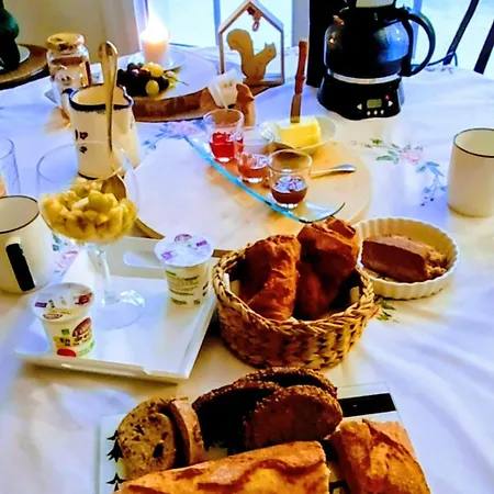 L'ecureuil Gourmand, D'hotes En Anjou Bleu Bed and breakfast 3*
